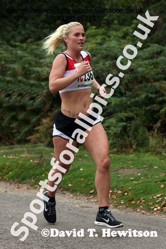 Senior womens 4 stage road relay, English National 6 and 4 Stage Road Relays, Sutton Park, Birmingham. Photo: David T. Hewitson/Sports for All Pics
